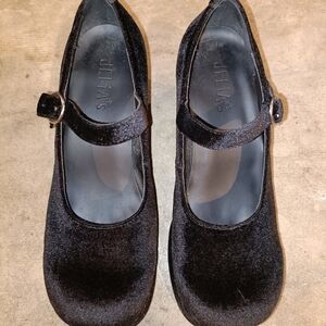 DELIAS Recess Mary Jane's size 8